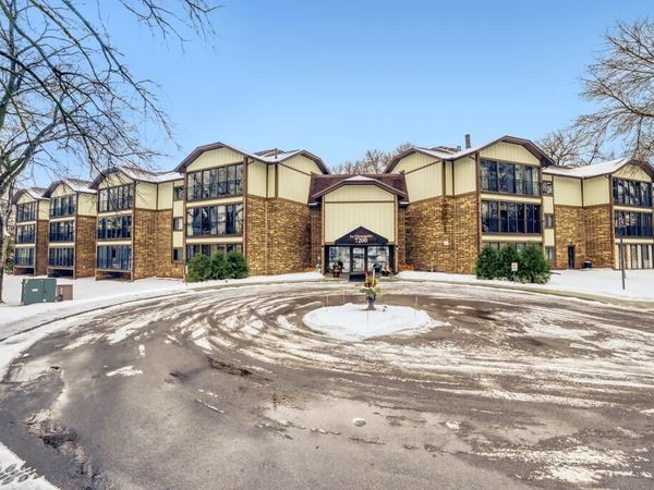 7200 Cahill Road, Unit 104, Edina, MN 55439