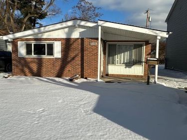 23368 Tawas Avenue, Hazel Park, MI 48030