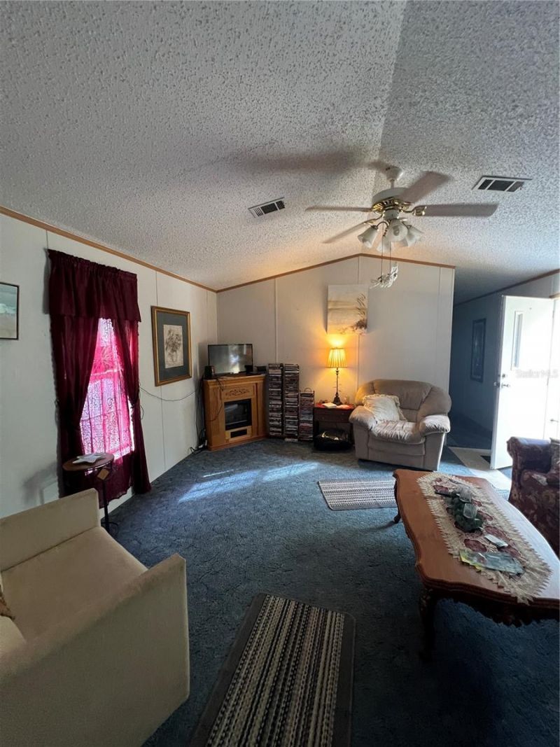 589 SW Cumorah Hill Street, Fort White, FL 32038 Photo