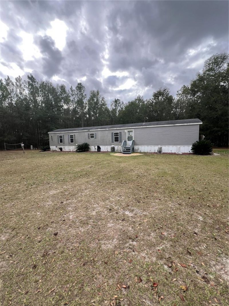 589 SW Cumorah Hill Street, Fort White, FL 32038 Photo