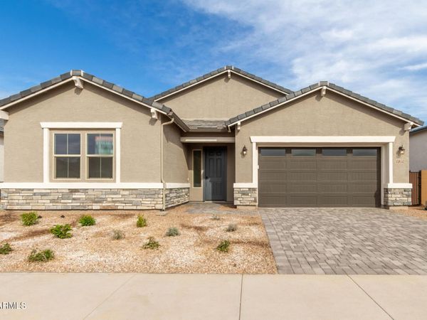 15832 W DESERT HOLLOW Drive, Surprise, AZ 85387