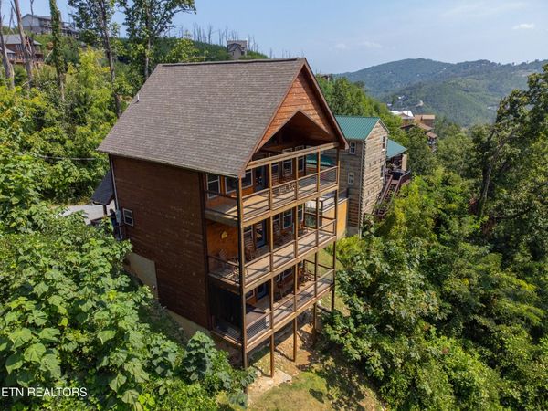 519 Edgewood Dr Drive, Gatlinburg, TN 37738