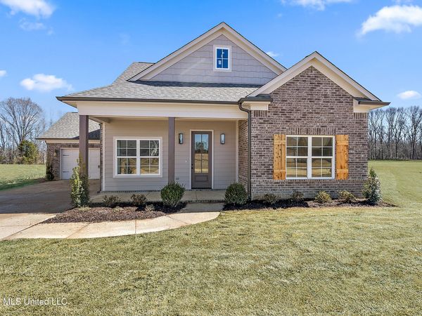 448 Wells Drive, Hernando, MS 38632