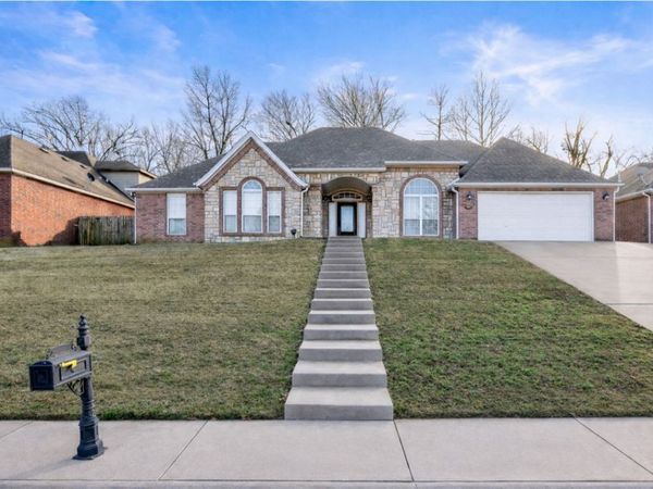 507 E Andrew Avenue, Springdale, AR 72764