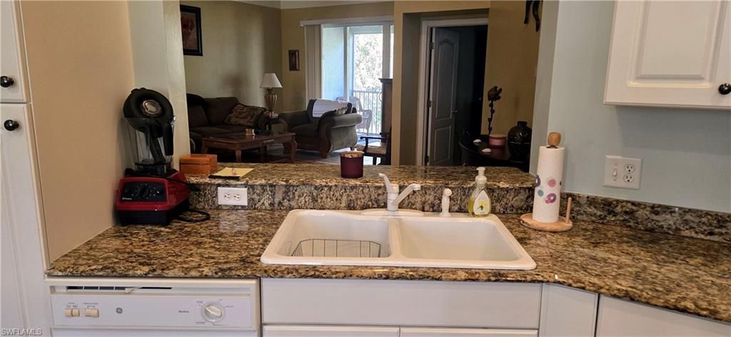 12100 Summergate Cir, Unit 203, Fort Myers, FL 33913 Photo