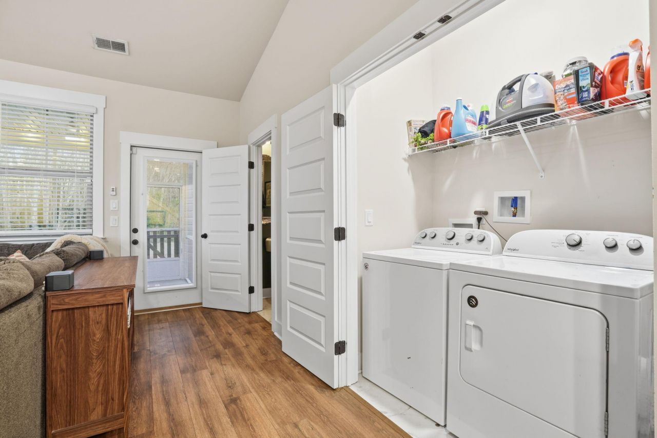 5106 Park Creek Avenue Photo 13