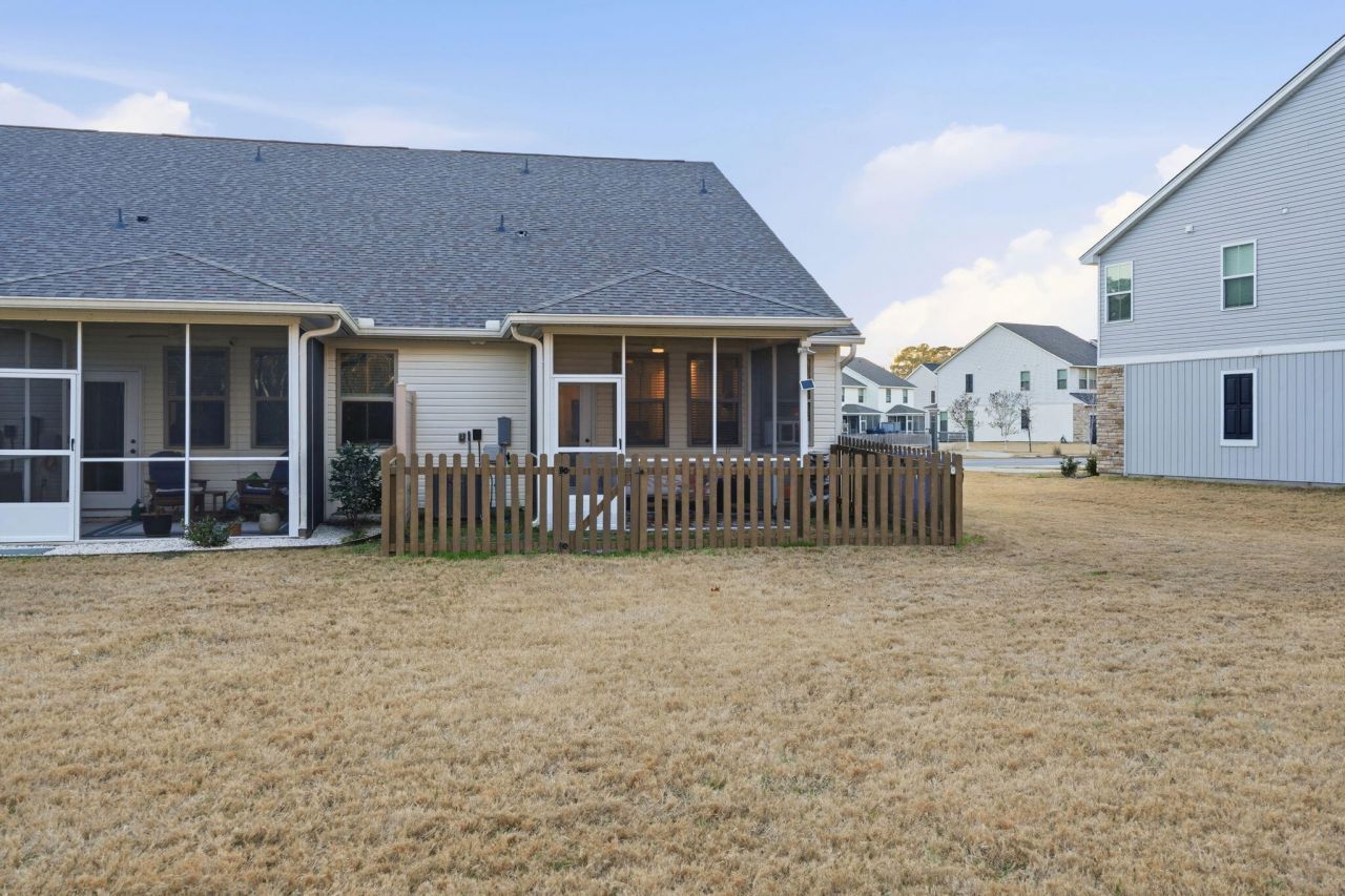 5106 Park Creek Avenue Photo 26