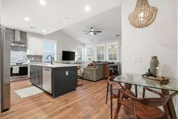 5106 Park Creek Avenue photo 4