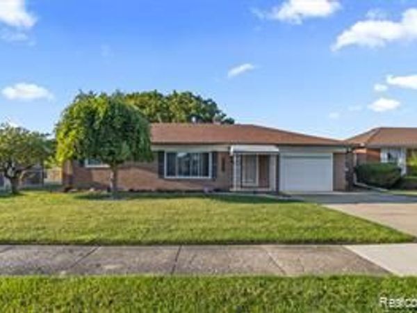 17037 Stricker Avenue, Eastpointe, MI 48021