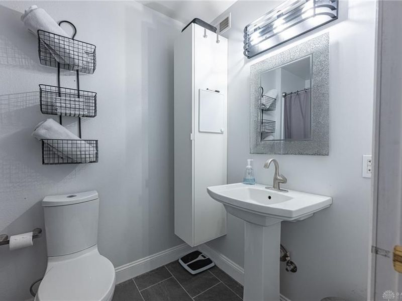 644 Lakengren Drive, Eaton, OH 45320 Photo 18