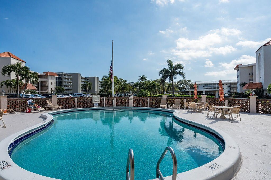 20 Yacht Club Drive, Unit 107, North Palm Beach, FL 33408 Photo