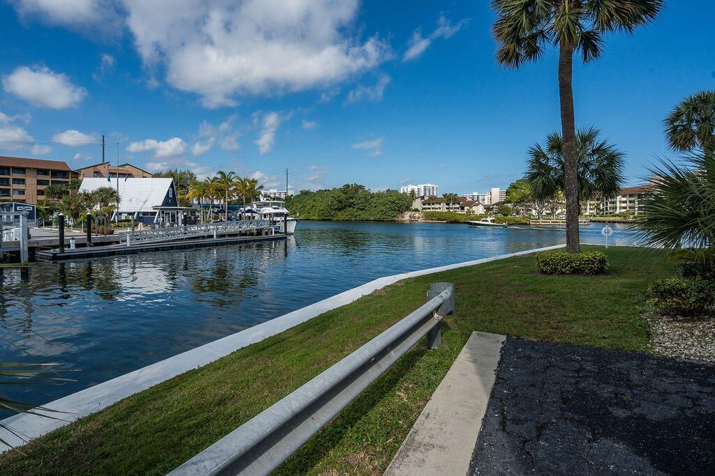 20 Yacht Club Drive, Unit 107, North Palm Beach, FL 33408 Photo