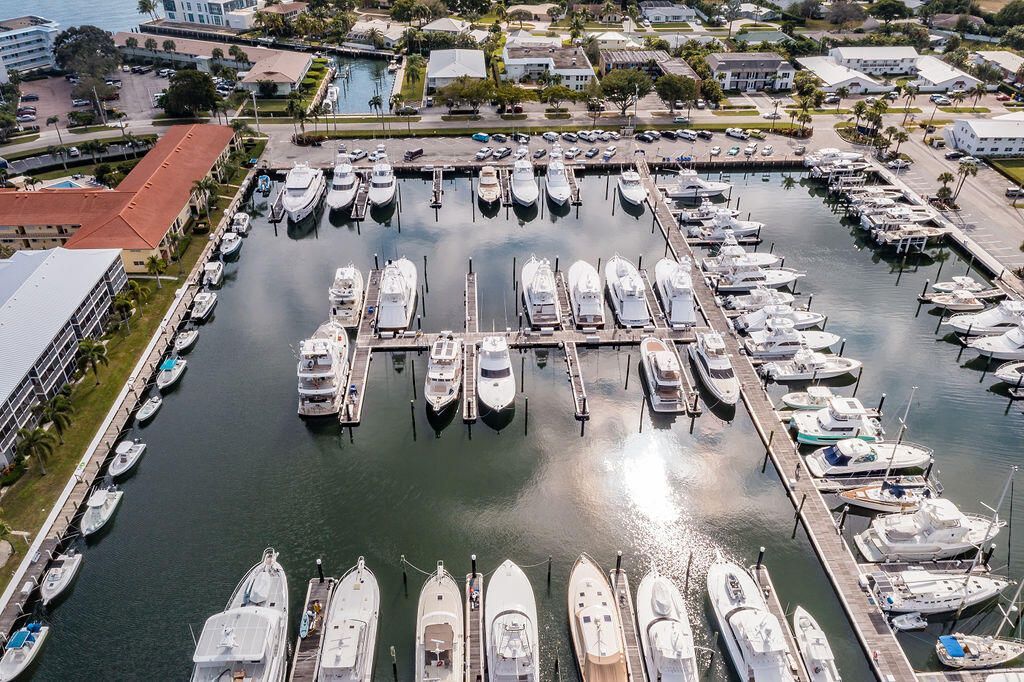 20 Yacht Club Drive, Unit 107, North Palm Beach, FL 33408 Photo