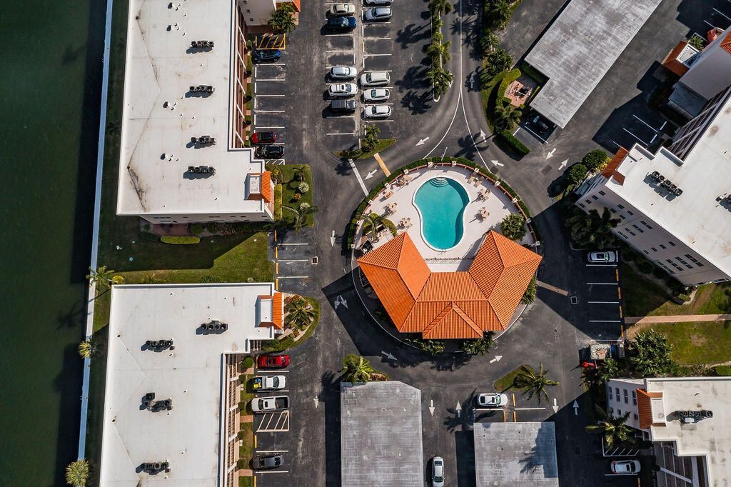 20 Yacht Club Drive, Unit 107, North Palm Beach, FL 33408 Photo