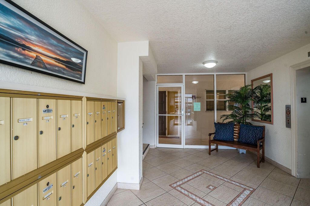 20 Yacht Club Drive, Unit 107, North Palm Beach, FL 33408 Photo