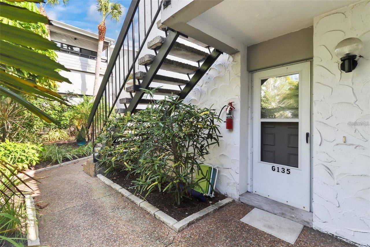1555 Tarpon Center Drive, Unit 135, Venice, FL 34285 Photo