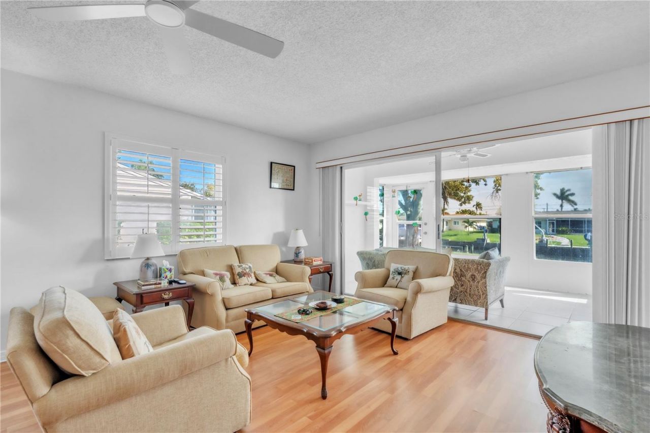 4515 Mount Vernon Drive, Bradenton, FL 34210 Photo