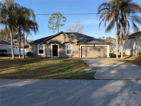 7 Zeidler PL, Palm Coast, FL 32164