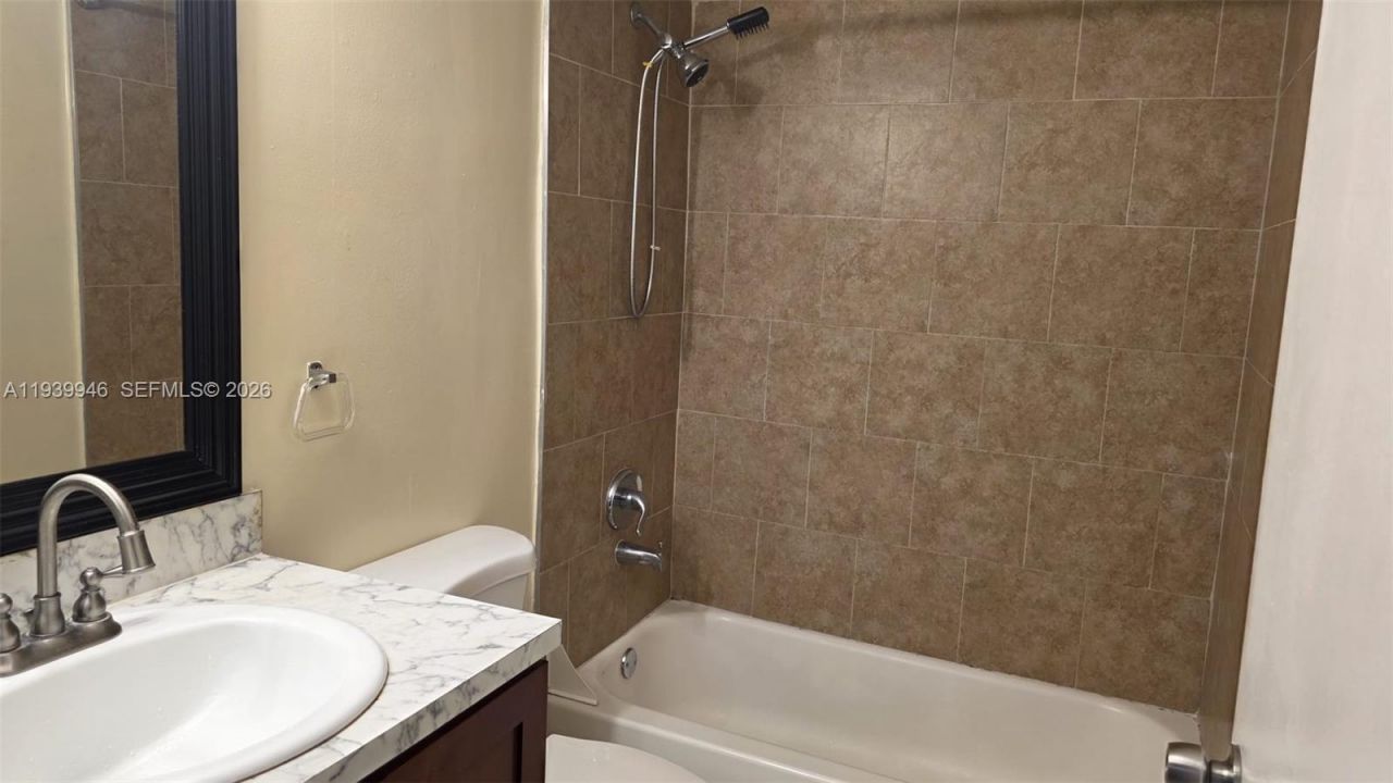 15304 SW 72nd St, Unit 28-14, Miami, FL 33193 Photo