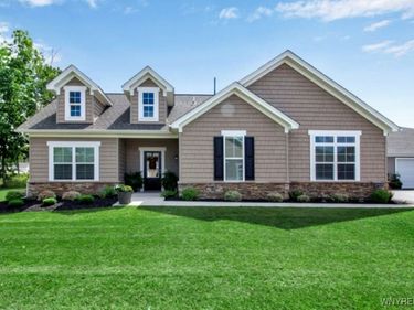 5665 Southwestern Boulevard, Unit 14B, Hamburg, NY 14075