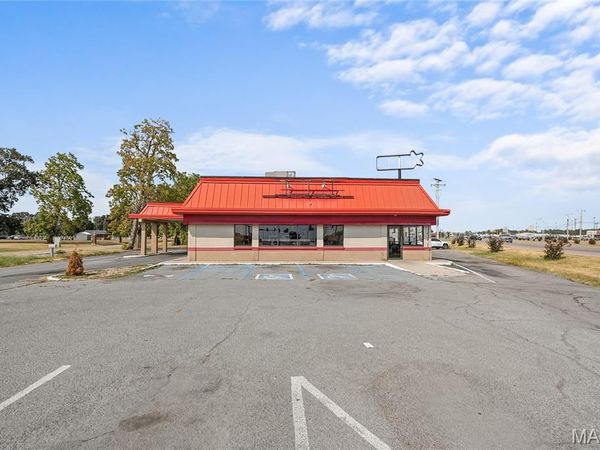 1105 S Main Street, Sikeston, MO 63801