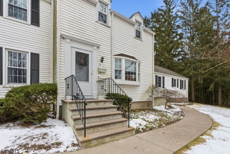 14 Golden Crowned Kinglet, Allamuchy, NJ 07840 Main Photo