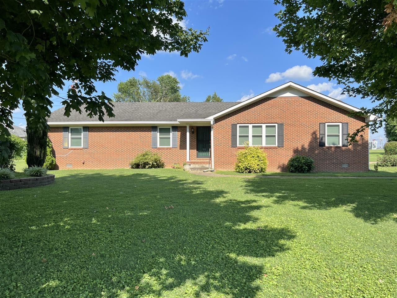 1036 Bowling Green Road, Franklin, KY 42134 Main Photo