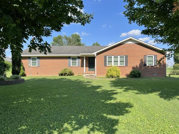 1036 Bowling Green Road, Franklin, KY 42134