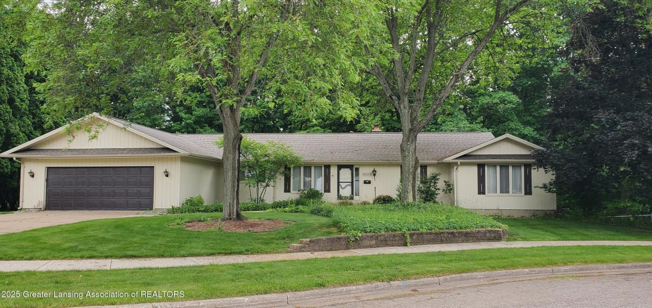 3723 Springbrook Lane, Lansing, MI 48917 Main Photo