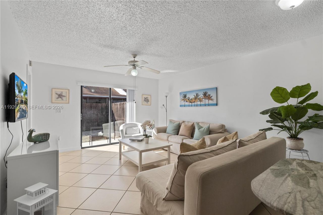 1328 Woodpecker St, Homestead, FL 33035 Photo