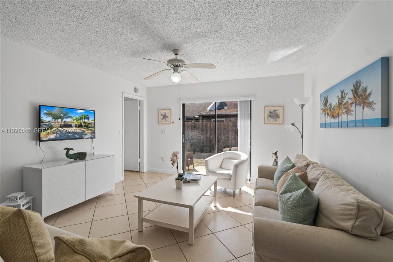 1328 Woodpecker St, Homestead, FL 33035 Photo