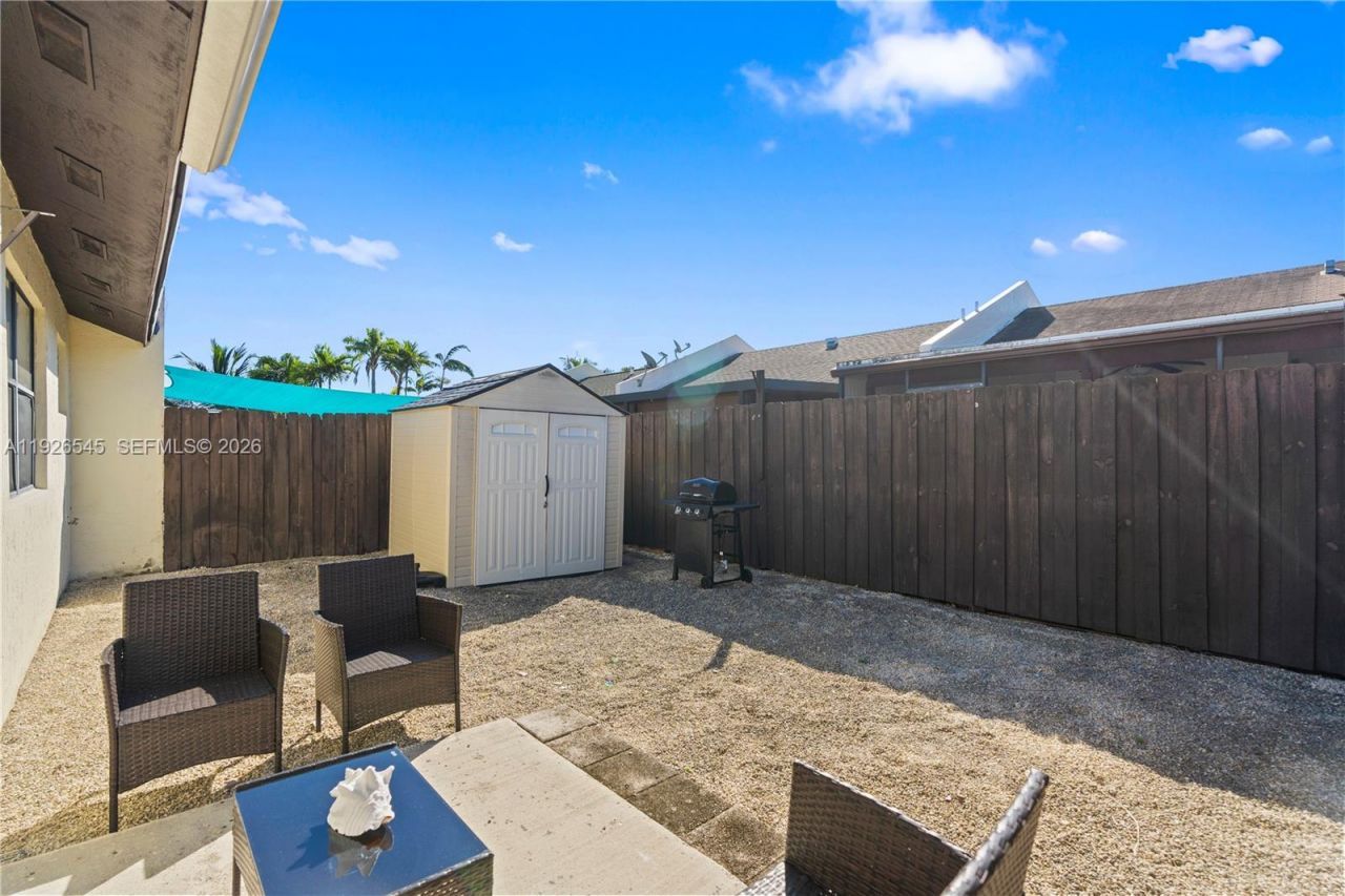 1328 Woodpecker St, Homestead, FL 33035 Photo