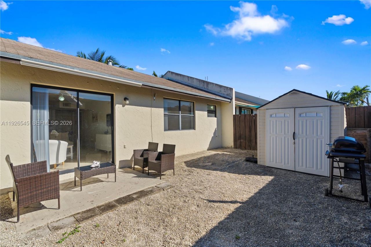 1328 Woodpecker St, Homestead, FL 33035 Photo