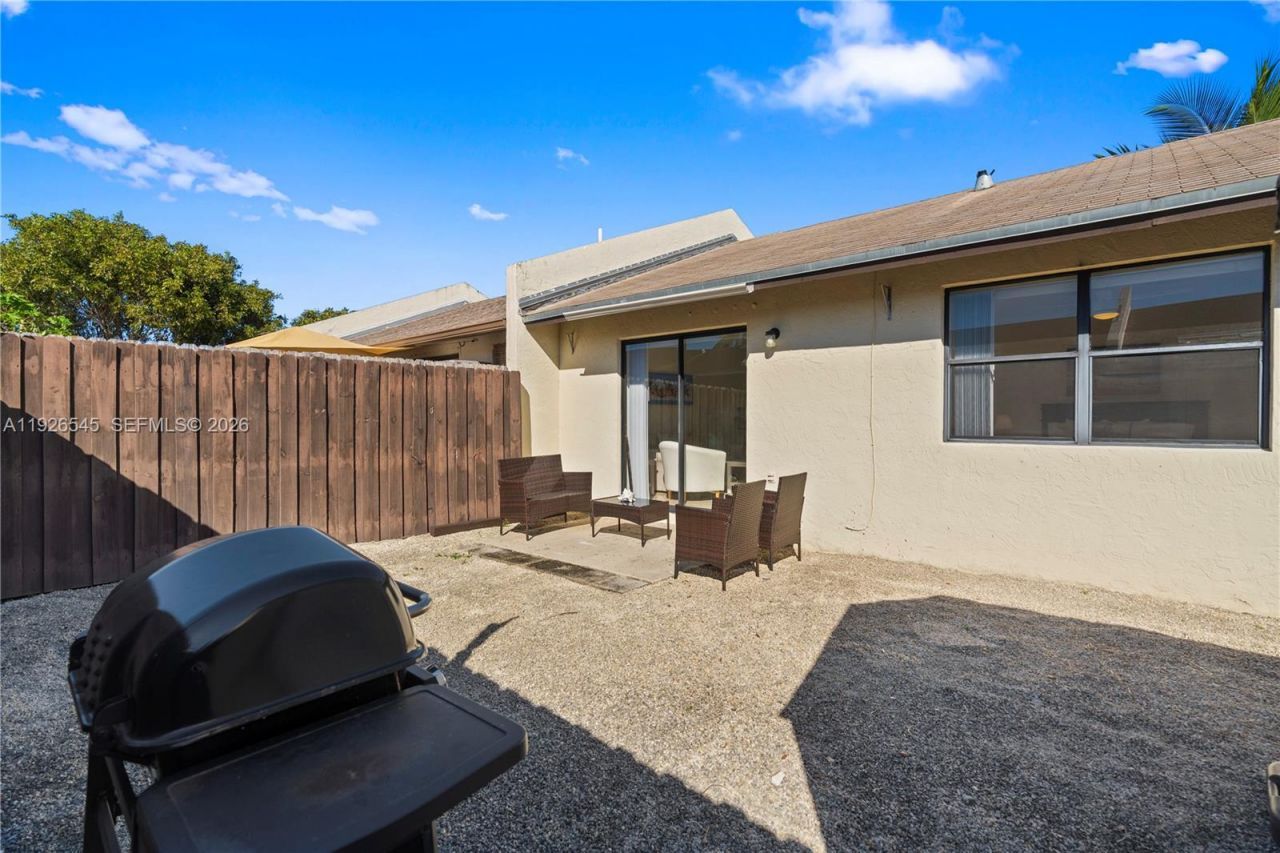 1328 Woodpecker St, Homestead, FL 33035 Photo