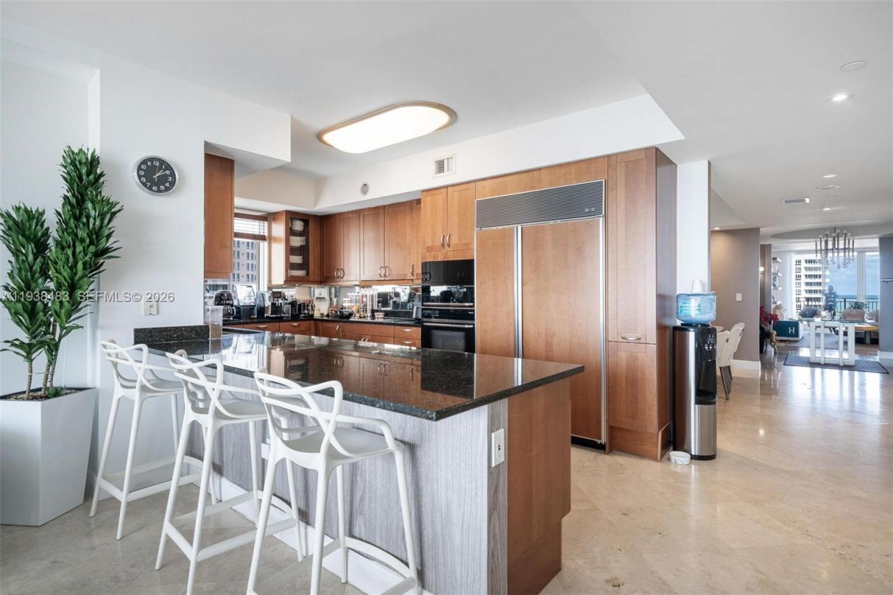 799 Crandon Blvd, Unit 908, Key Biscayne, FL 33149 Photo