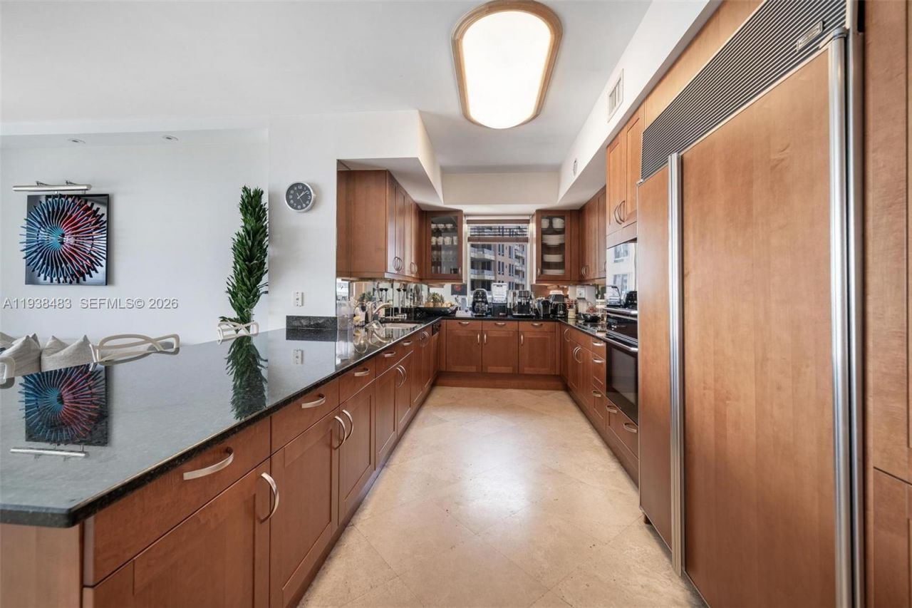 799 Crandon Blvd, Unit 908, Key Biscayne, FL 33149 Photo