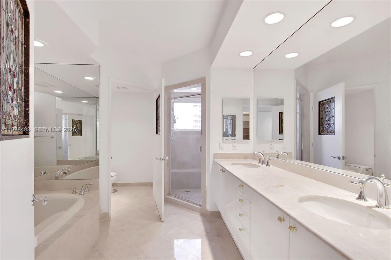 799 Crandon Blvd, Unit 908, Key Biscayne, FL 33149 Photo