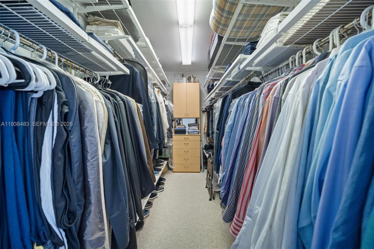 799 Crandon Blvd, Unit 908, Key Biscayne, FL 33149 Photo