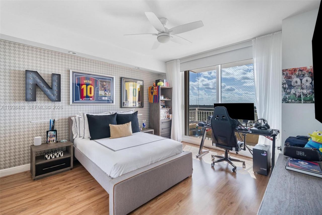 799 Crandon Blvd, Unit 908, Key Biscayne, FL 33149 Photo