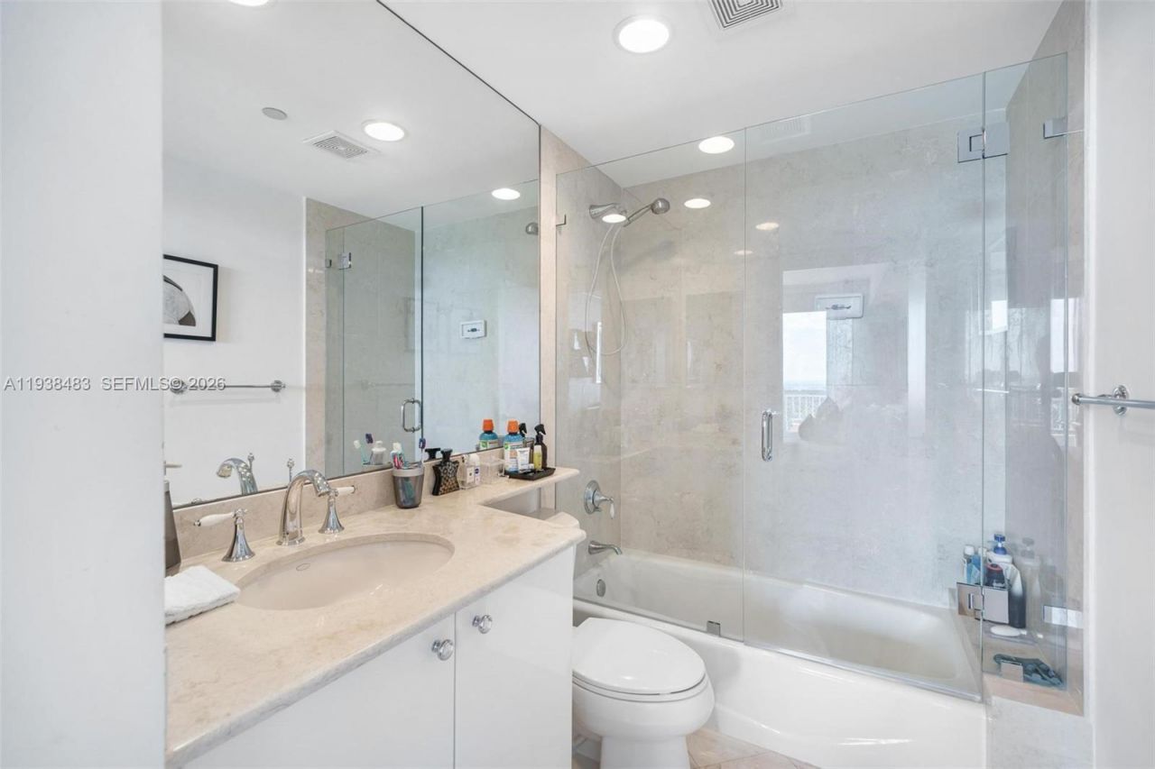 799 Crandon Blvd, Unit 908, Key Biscayne, FL 33149 Photo