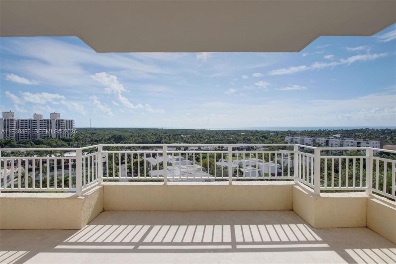 799 Crandon Blvd, Unit 908, Key Biscayne, FL 33149 Photo