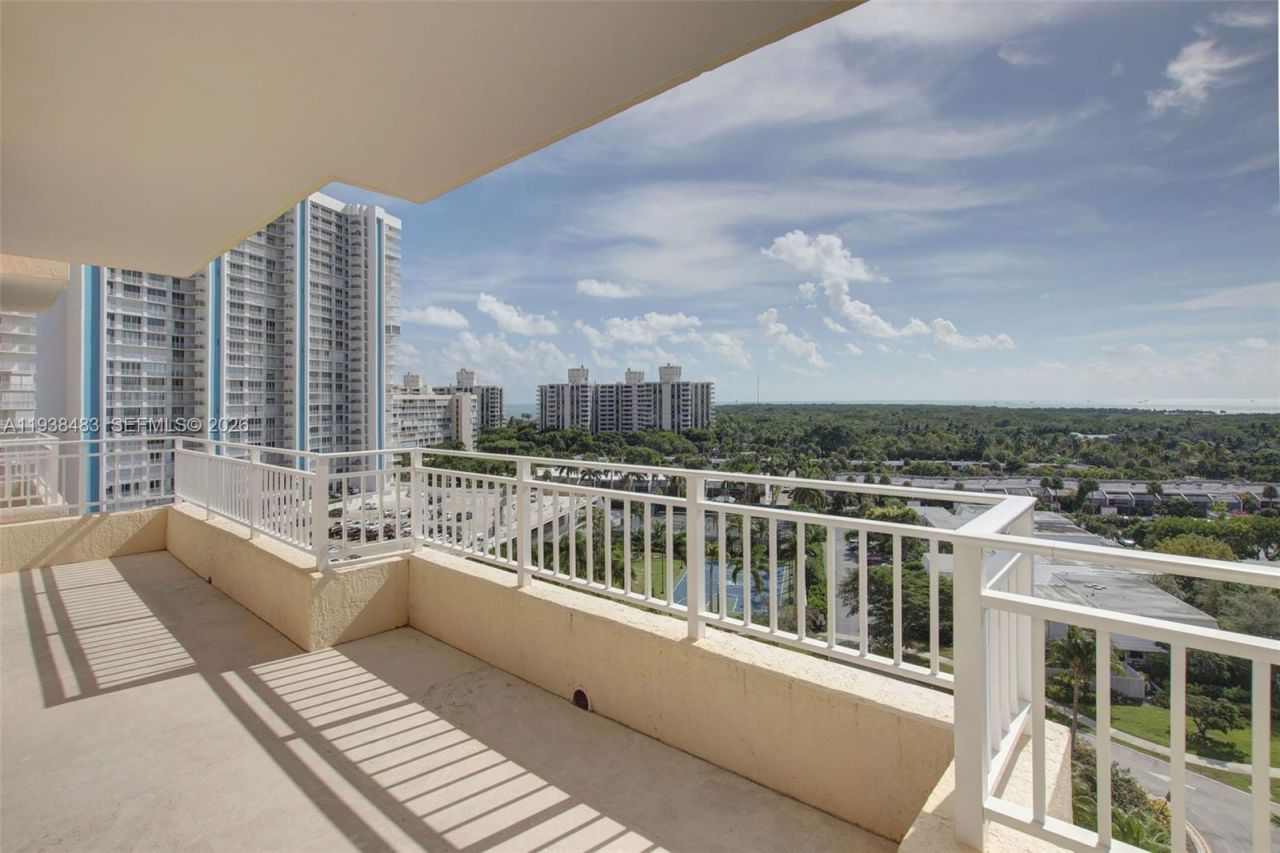 799 Crandon Blvd, Unit 908, Key Biscayne, FL 33149 Photo