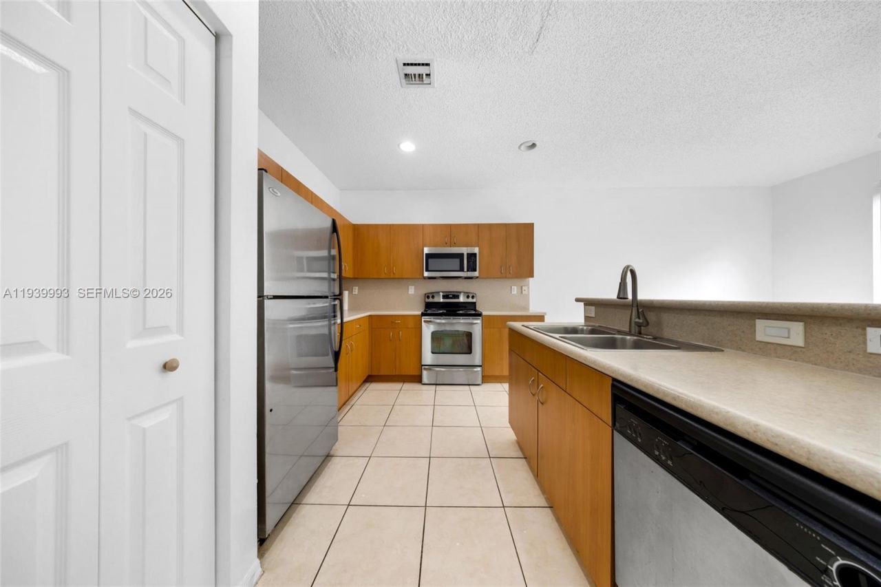 951 NE 42nd Ter, Unit 951, Homestead, FL 33033 Photo
