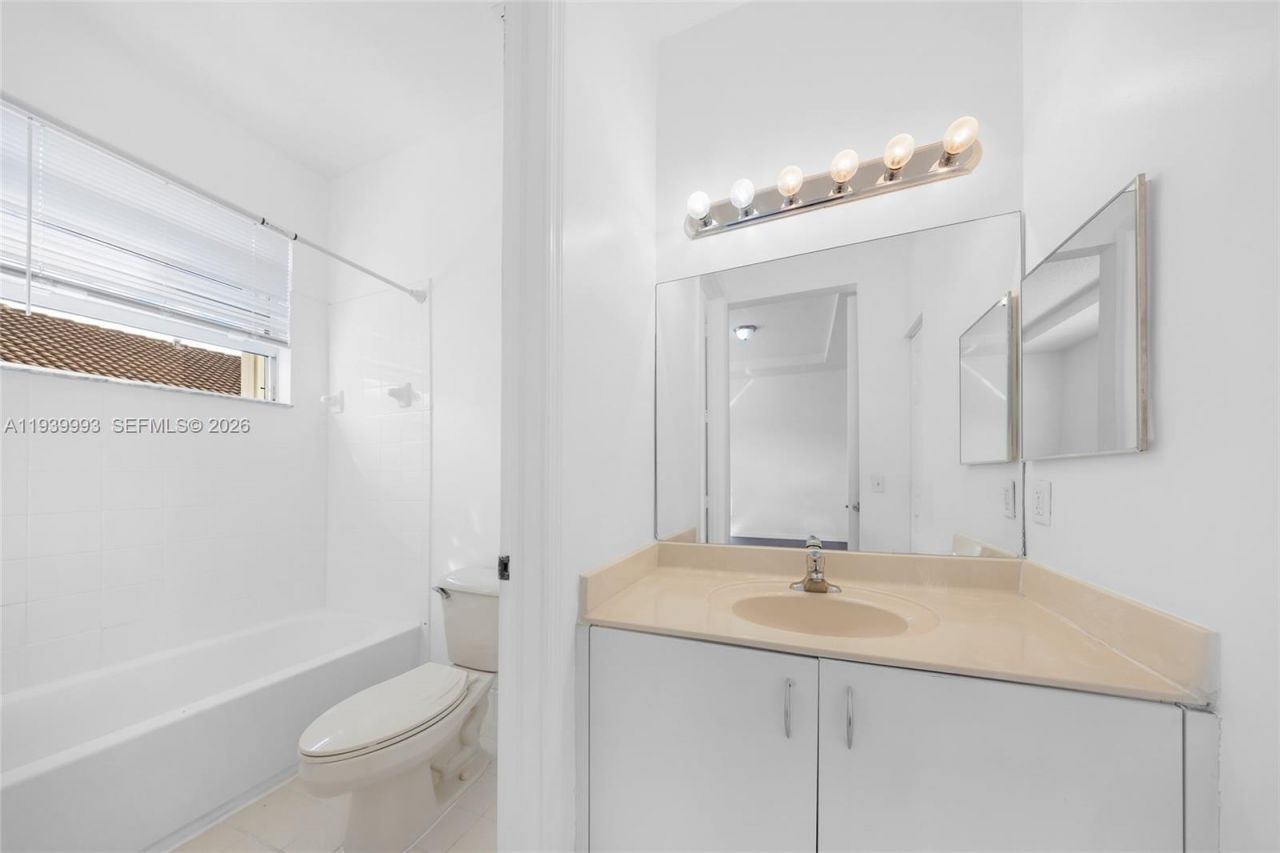 951 NE 42nd Ter, Unit 951, Homestead, FL 33033 Photo