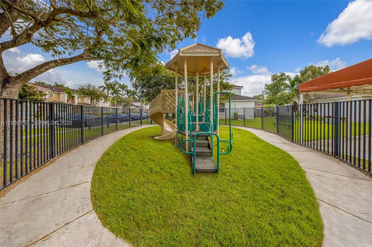 951 NE 42nd Ter, Unit 951, Homestead, FL 33033 Photo