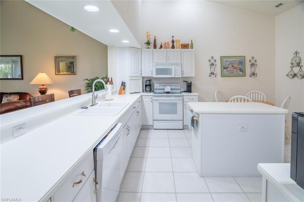 8500 Mystic Greens Way, Unit 5-505, Naples, FL 34113 Photo