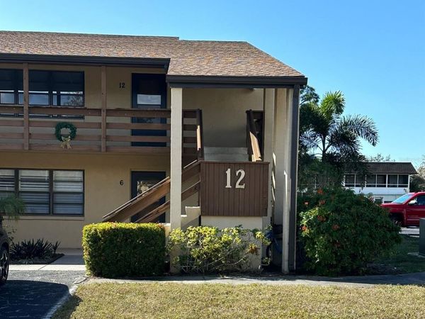 12 QUAILS RUN BOULEVARD, Unit 12, ENGLEWOOD, FL 34223