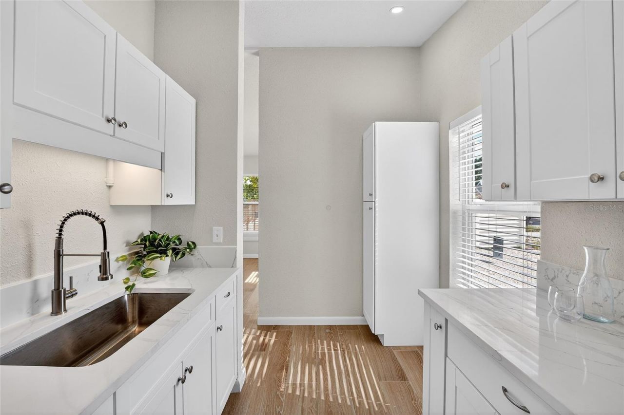 2547 Loma Linda Street, Sarasota, FL 34239 Photo