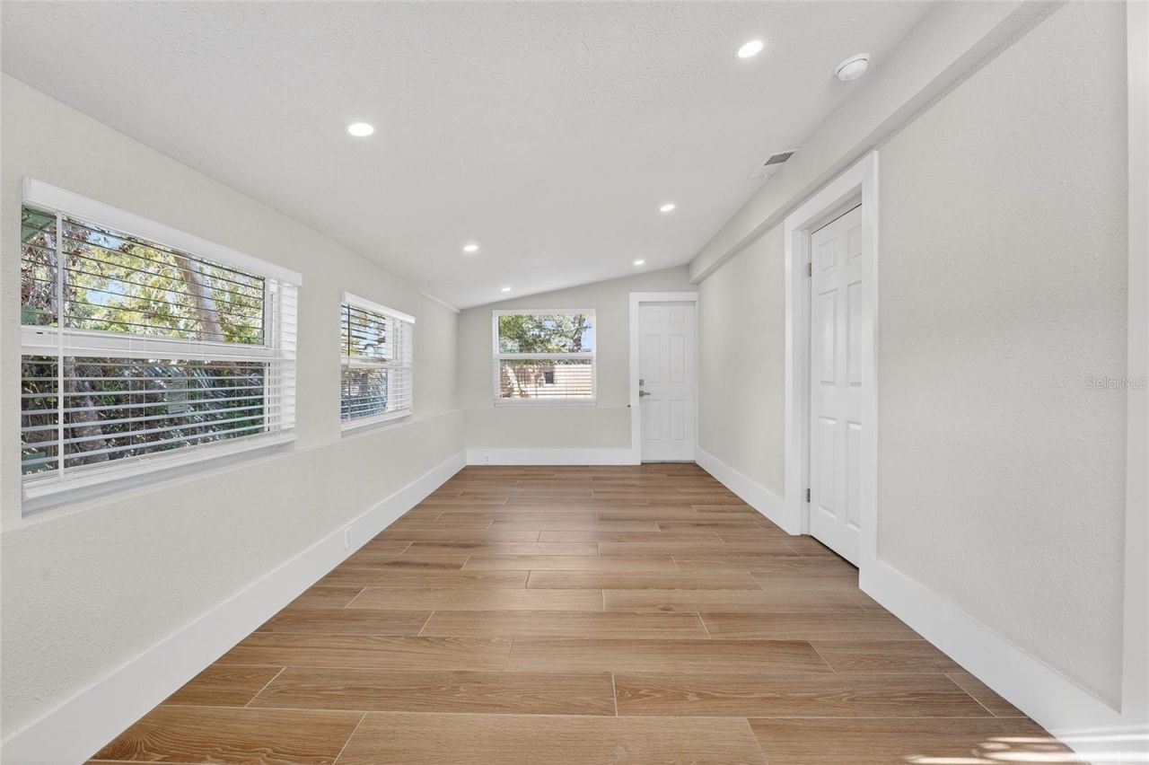 2547 Loma Linda Street, Sarasota, FL 34239 Photo