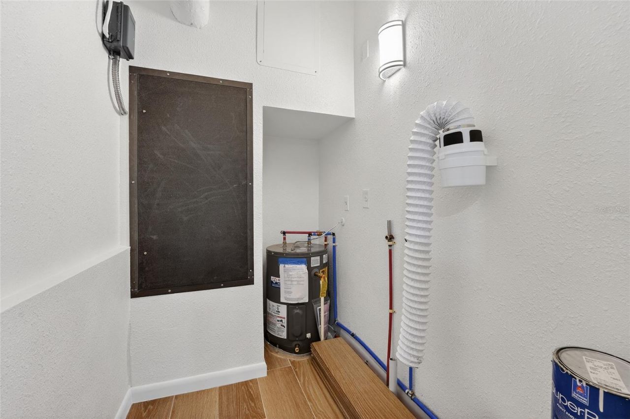 2547 Loma Linda Street, Sarasota, FL 34239 Photo